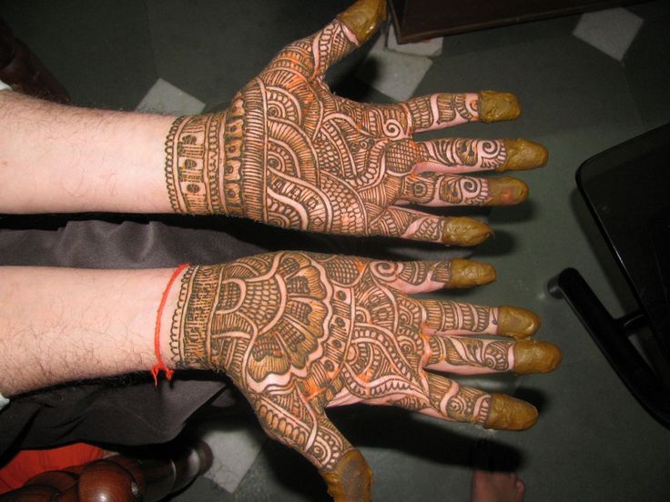 Dulha Mehndi Dress Design