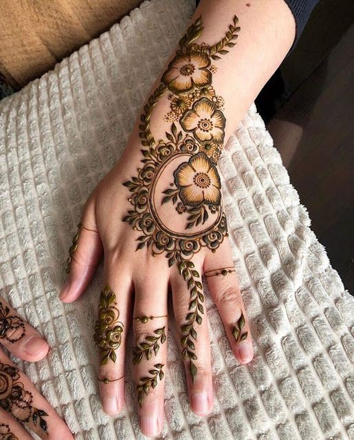 Simple Dulha Dulhan Mehndi Design